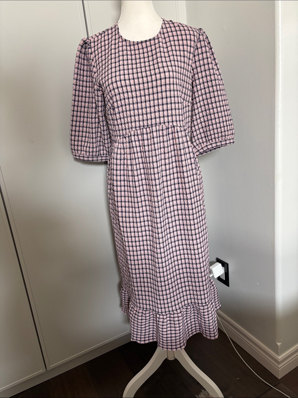 Nobody’s Child Rachel Pink & Blue Gingham Midi Dress with Puff Sleeves
